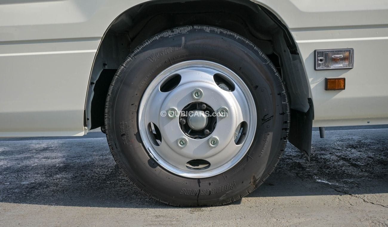 Toyota Coaster 4.2 DIESEL 23 SEATER
