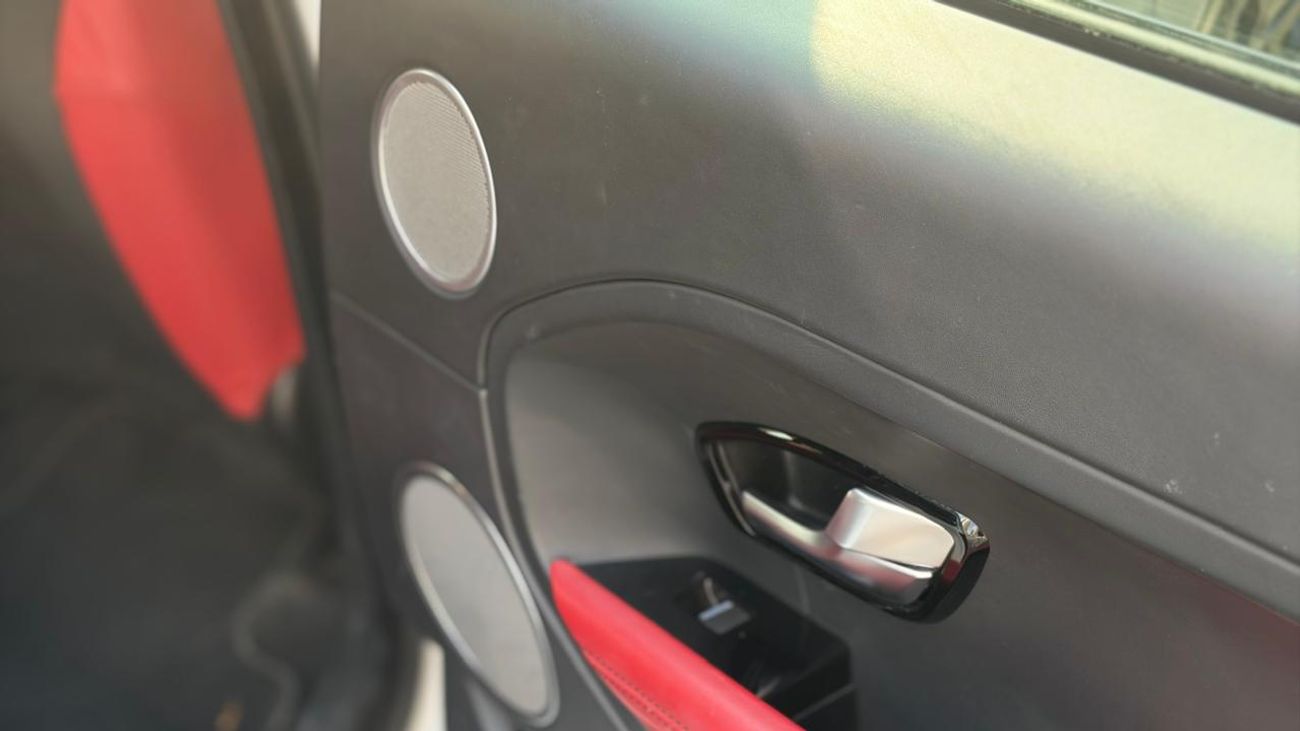 لاند روفر رينج روفر LAND ROVER RANGE ROVER EVOQUE - 2.0L - PETROL - AUTOMATIC TRANSMISSION - 2015 MODEL YEAR