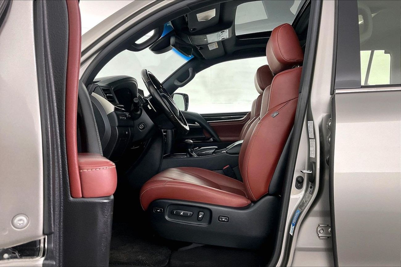 لكزس LX 570 Platinum | National Day Celebration | شامل الضمان | 0 ﺪﻔﻋﺓ ﺃﻮﻟﻯ