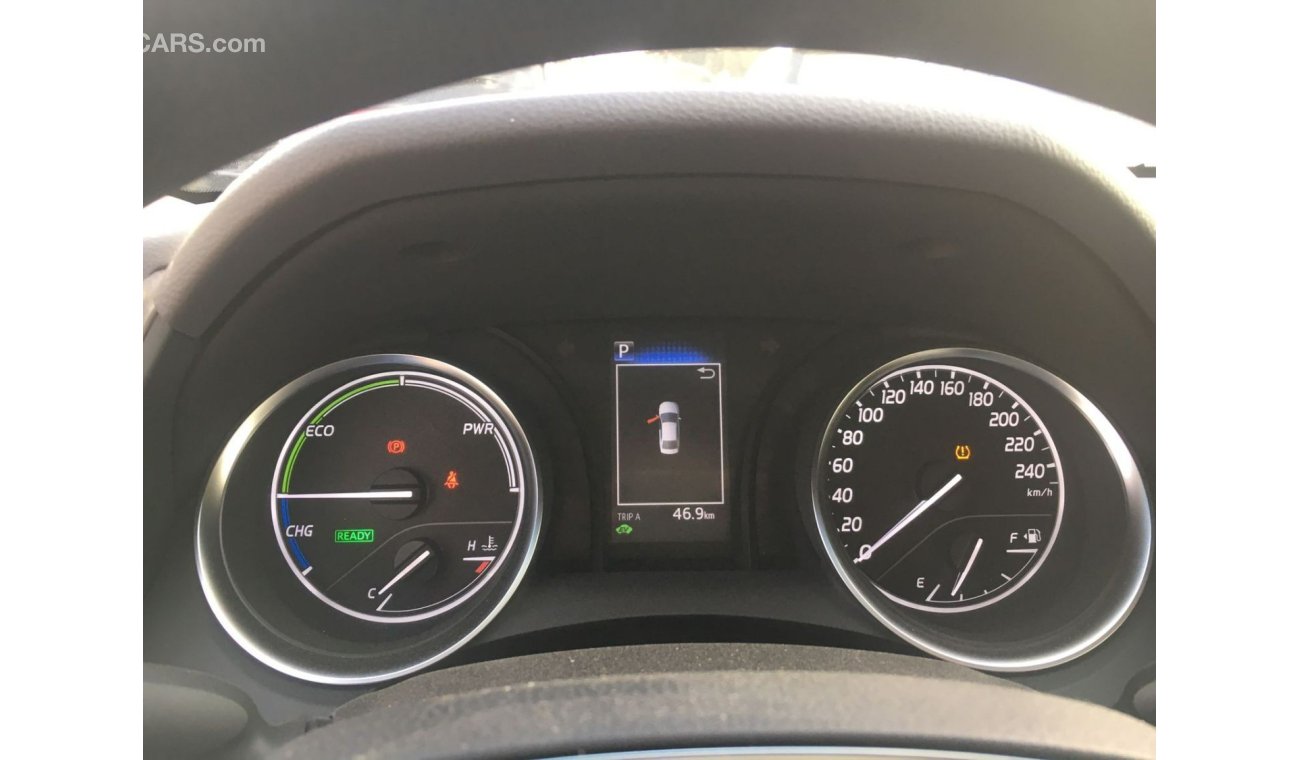 تويوتا كامري LE تويوتا كامري LE (AXVH71) 2.5 لتر سيدان هجين دفع أمامي 4 أبواب لون أبيض 2020 موديل دفع بدء ناقل حر