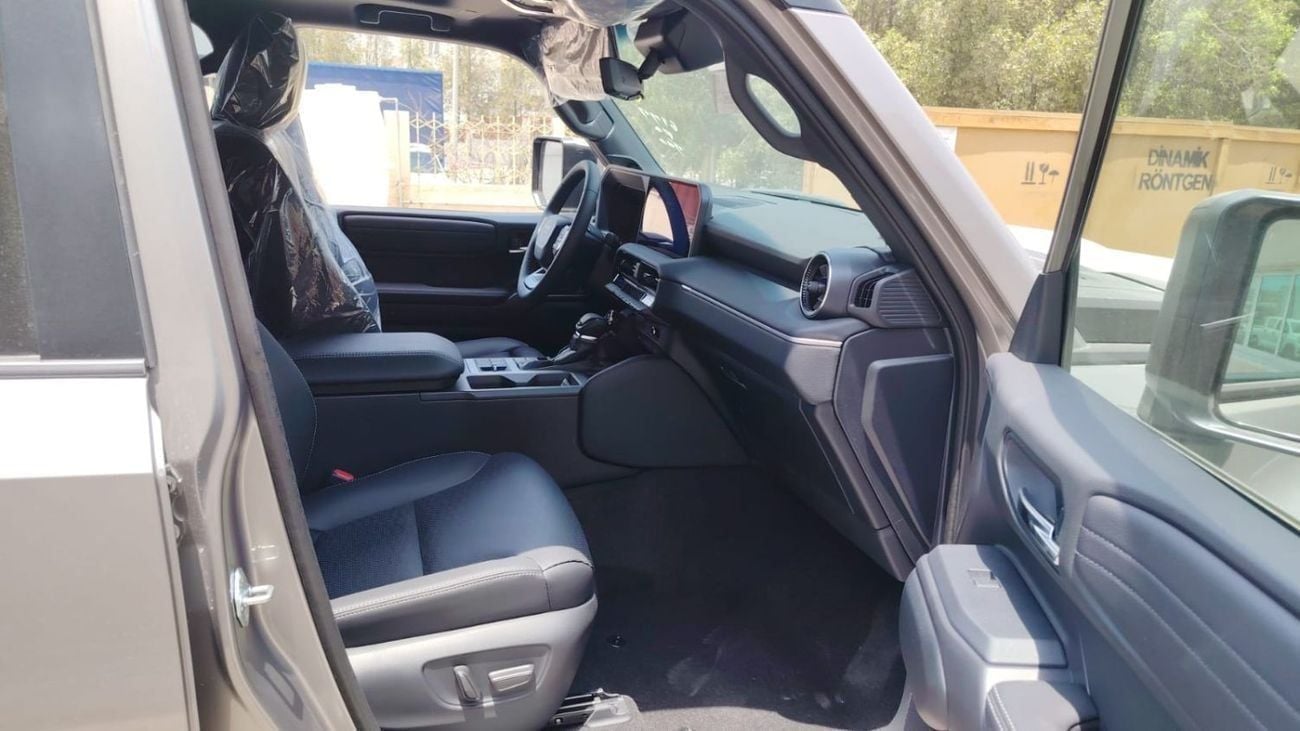 تويوتا برادو TOYOTA PRADO PREMIUM 2.4L PETROL