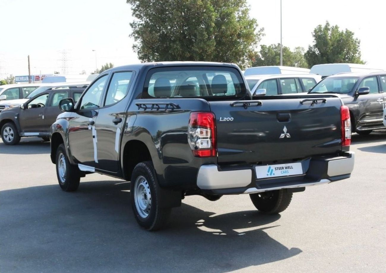 ميتسوبيشي L200 DIESEL - 2.5L -  DOUBLE CABIN - 4X4 - 5MT - POWER LOCKS AND POWER WINDOWS - EXPORT ONLY