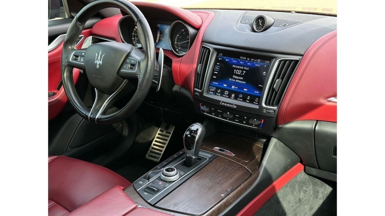 Maserati Levante Std