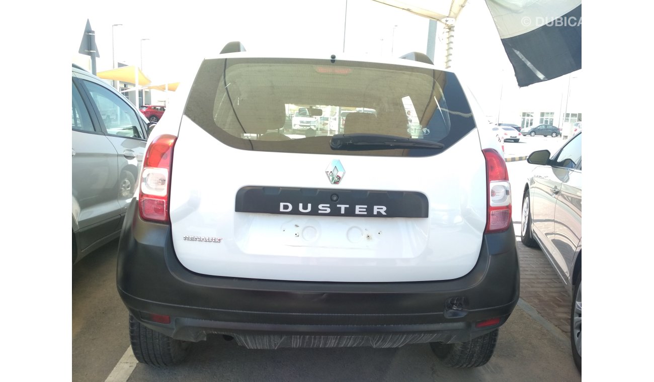 Renault Duster 2015 WHITE GCC NO ACCIDENT NO ACCIDENT PERFECT