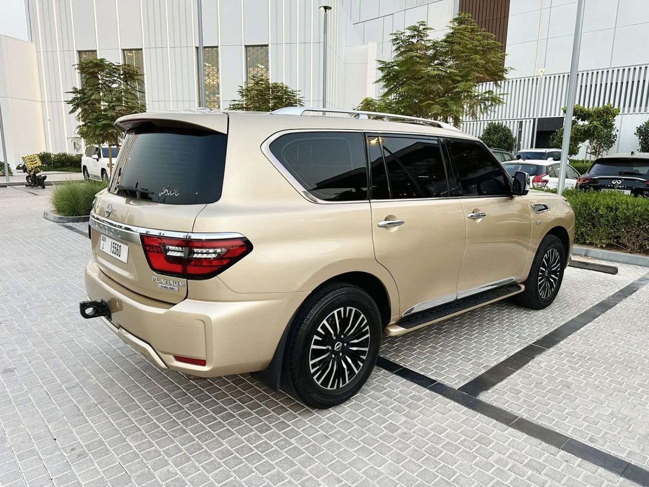 Nissan Patrol LE Platinum City 5.6L 2023 BODYKIT ***CLEAN TITLE  ****