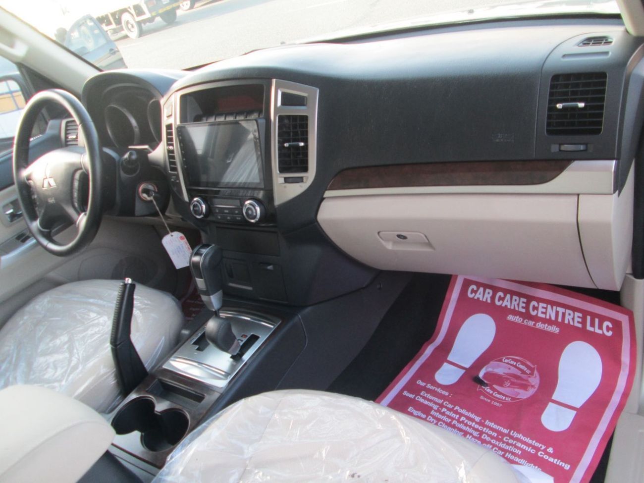 ميتسوبيشي باجيرو GLS 3.5L (186 HP) (7 Seater)