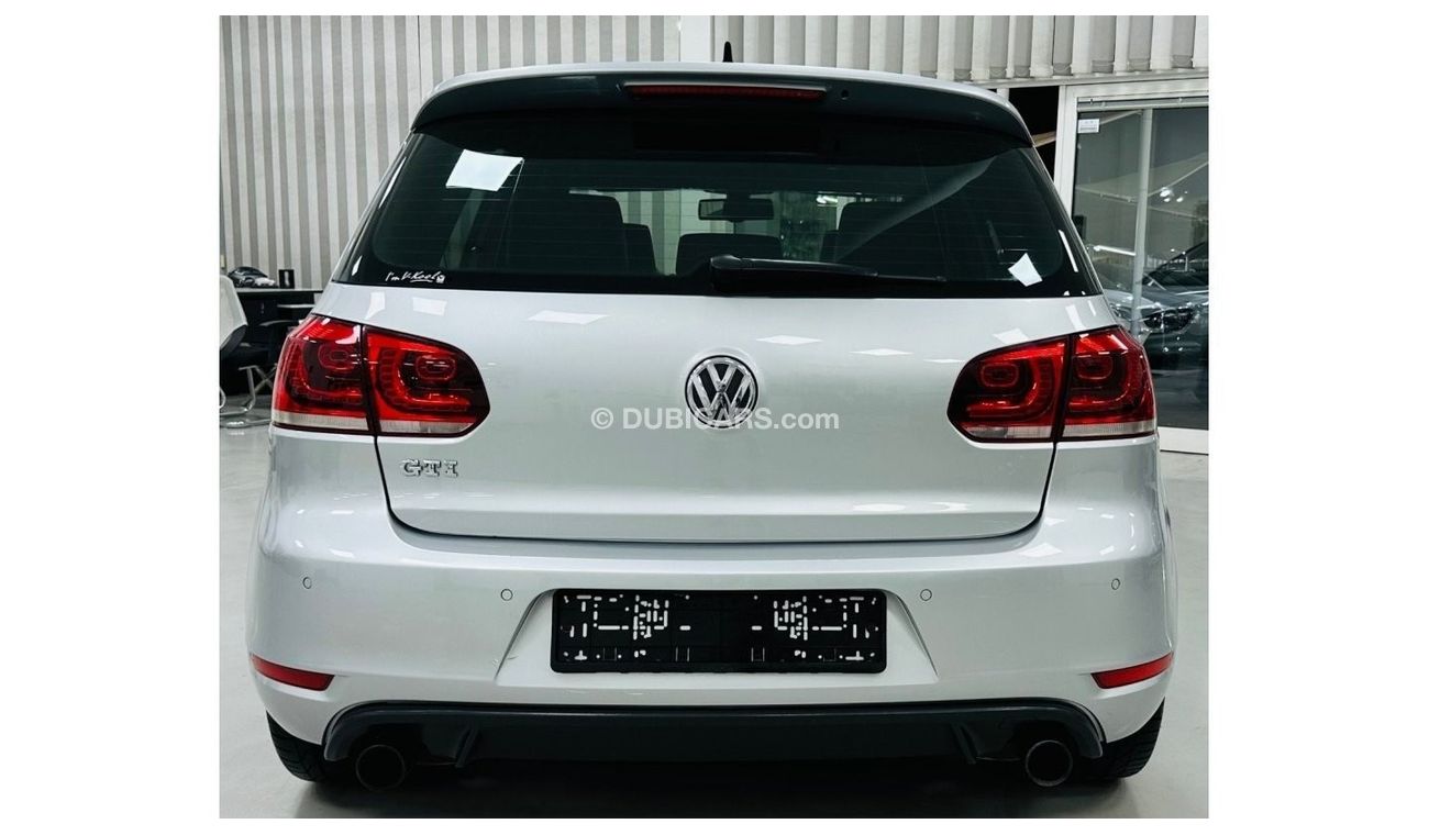 فولكس واجن جولف GCC .. FSH .. Full Options .. Perfect Condition .. GTI .