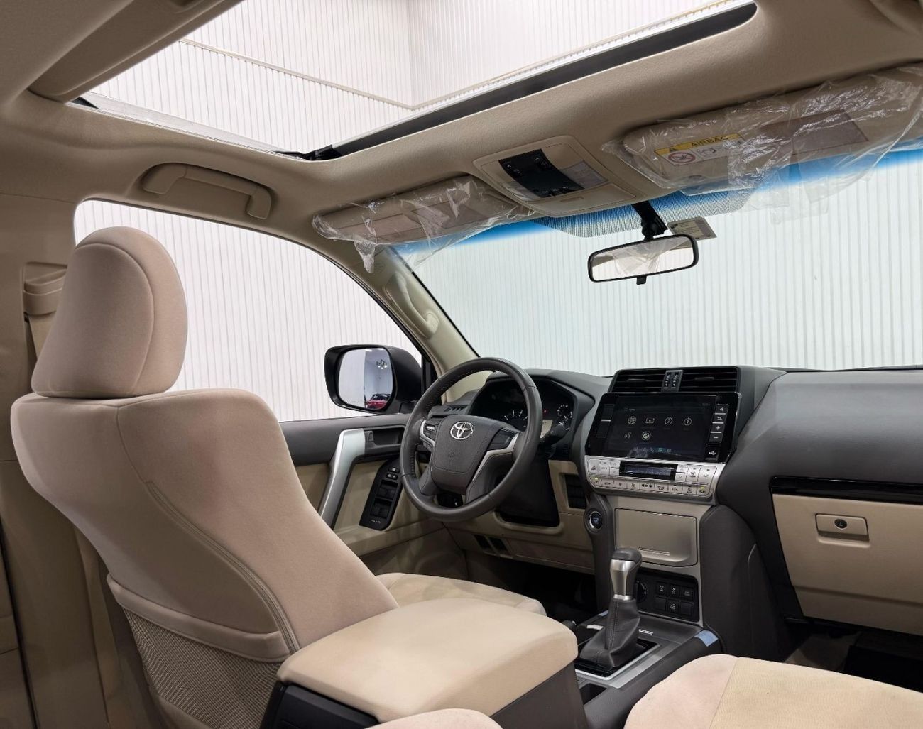 تويوتا لاند كروزر GXR 4.0L 2023 Toyota Land Cruiser Prado GXR V6, 2026 Toyota Warranty, Very Low Kms, 7 Seater, GCC