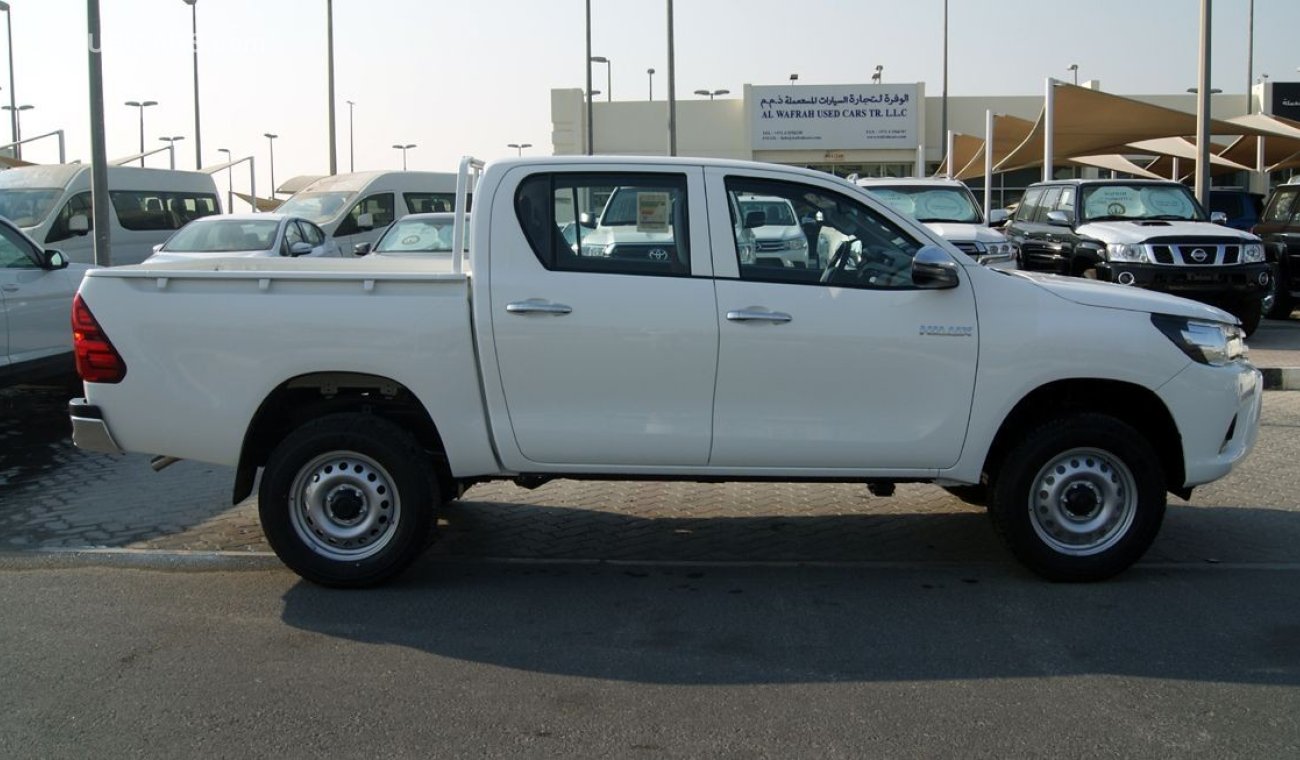 تويوتا هيلوكس 2.4L Diesel Double Cab DLX Auto