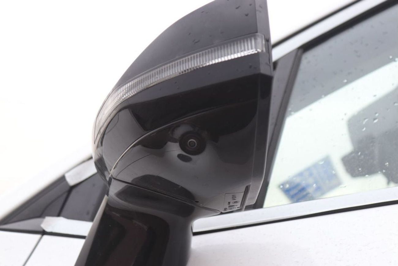 كيا سبورتيج 2.0L HYBRID, KEYLESS ENTRY, PUSH START,LEATHER SEAT, PANORAMIC ROOF, MODEL 2025 CHINA SPECS