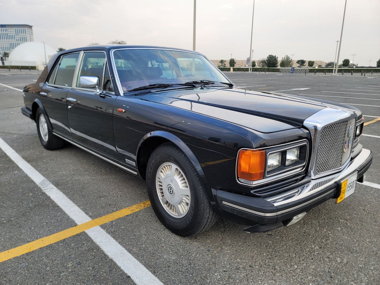 بنتلي إيت 4 door