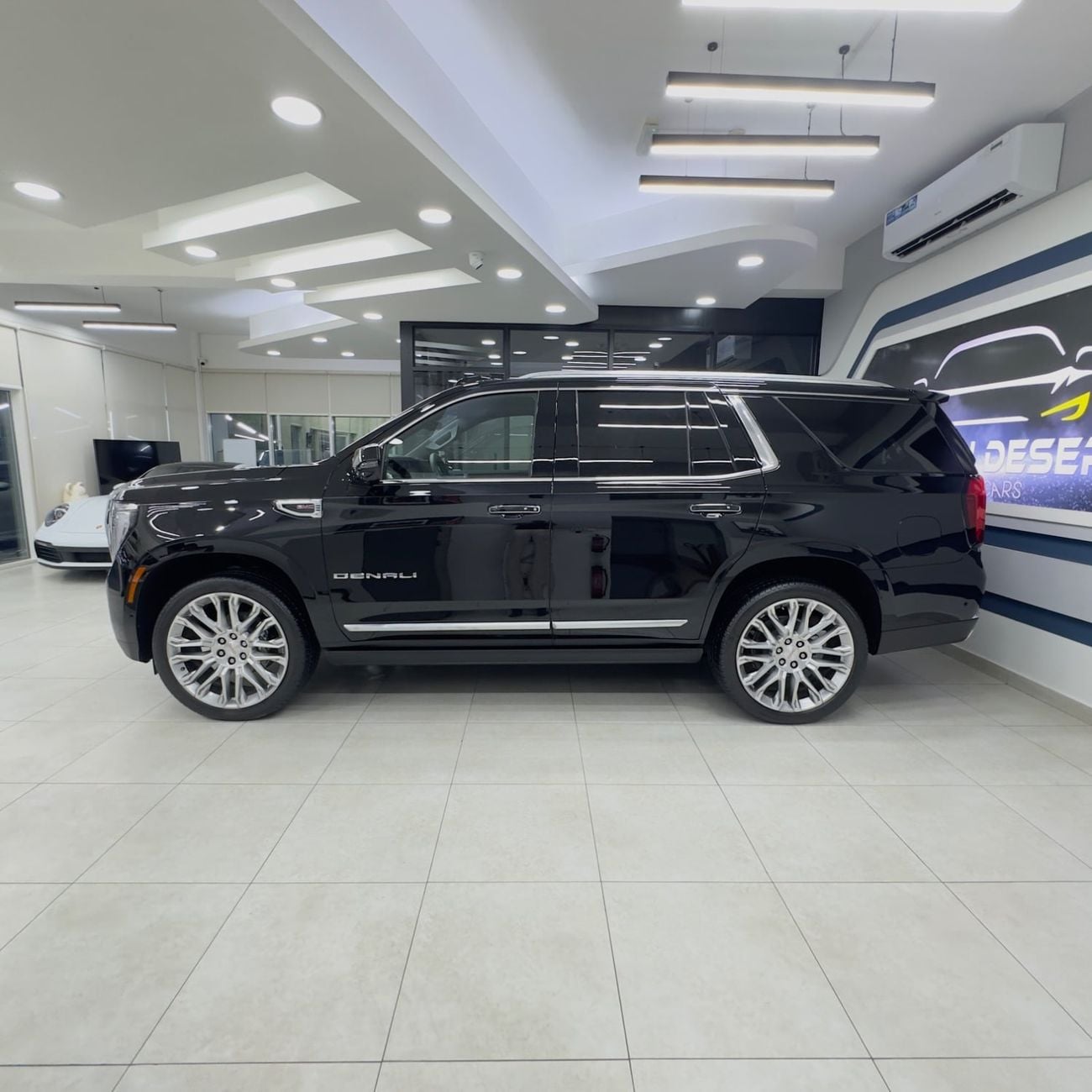 GMC Yukon DENALI GMC Yukon Denali