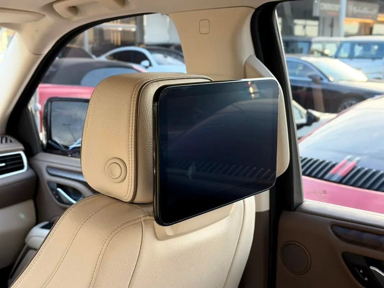GMC Yukon Denali - GCC Specs Under Warranty and Service Contract