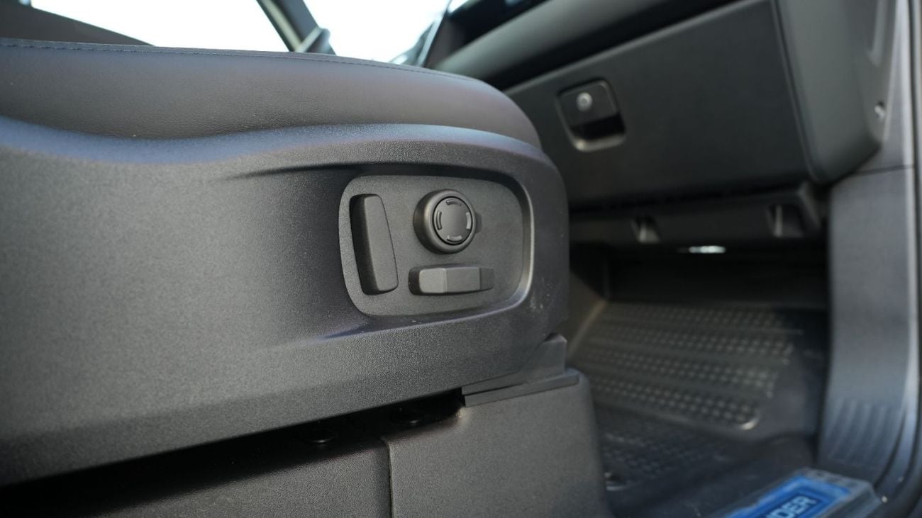 Land Rover Defender P400 X-Dynamic HSE Black 2026MY Export Only