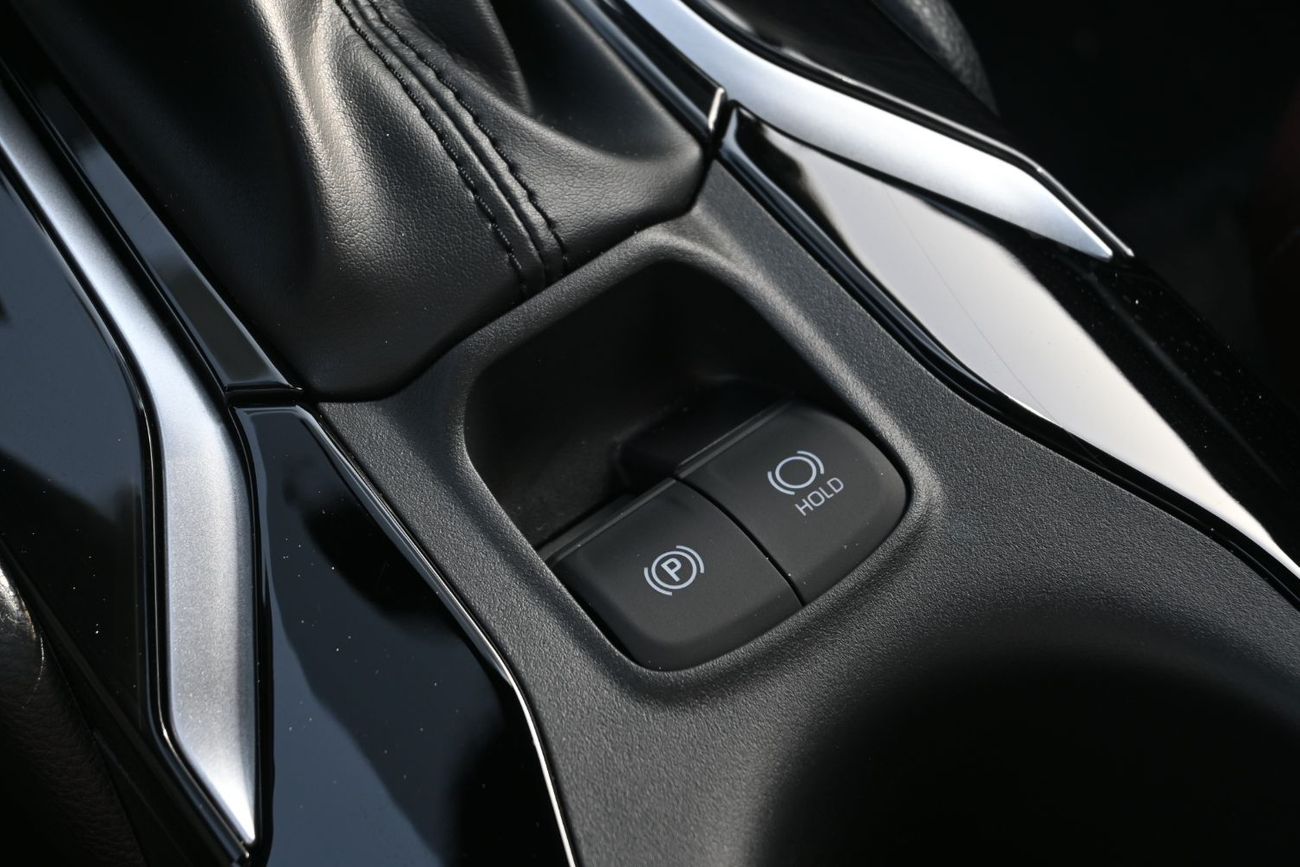 تويوتا كورولا كروس Toyota Corolla Cross 1.8L Hybrid FWD GCC, Model 2025, Color White