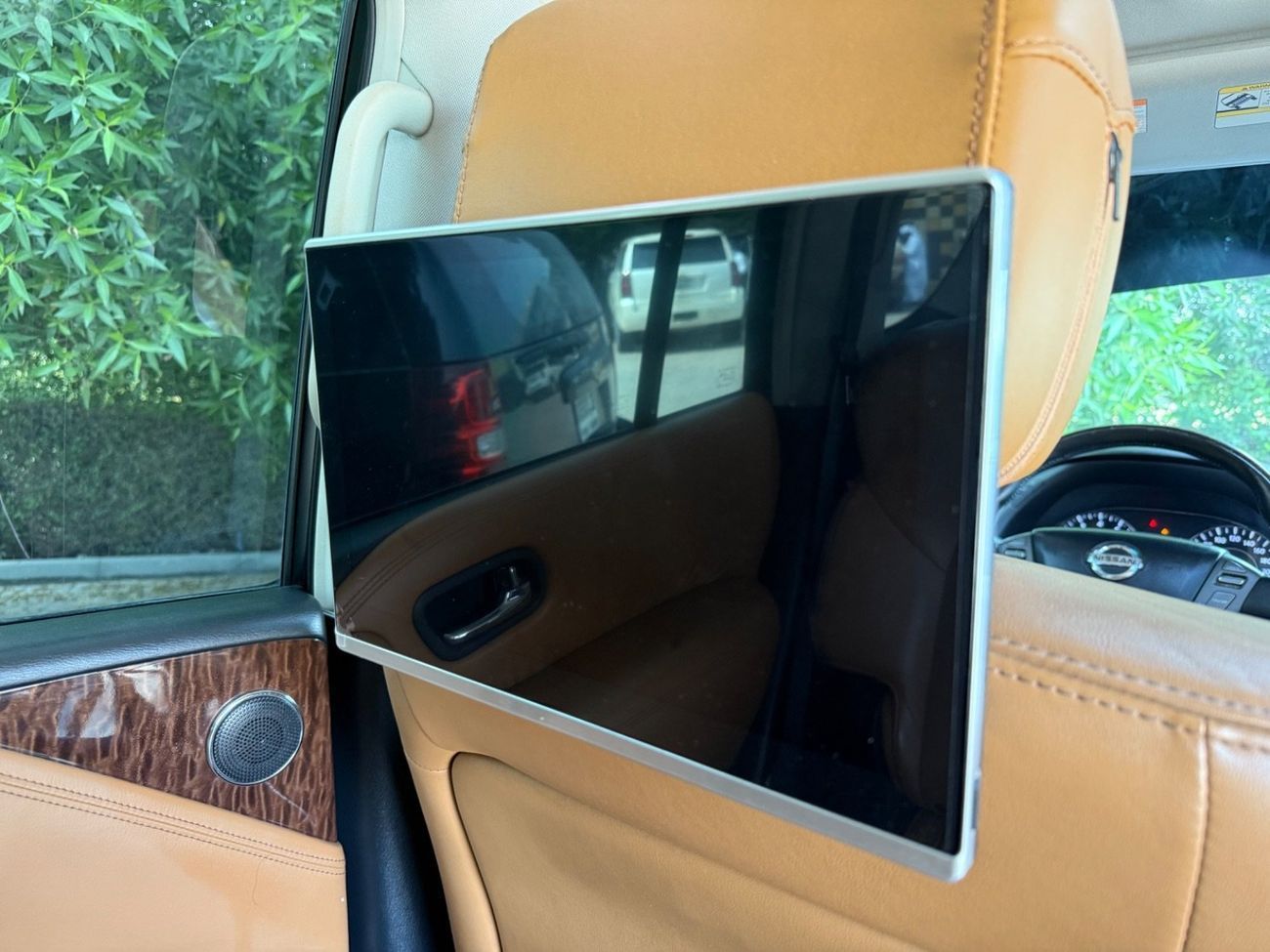 Nissan Patrol LE Platinum 5.6L نيسان باترول ٢٠١٥ بلاتينيوم ٥ كاميرات