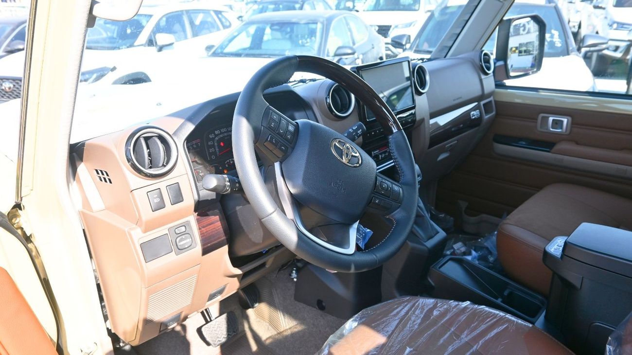 تويوتا لاند كروزر 70 Toyota Land Cruiser LC76 Hardtop 2025