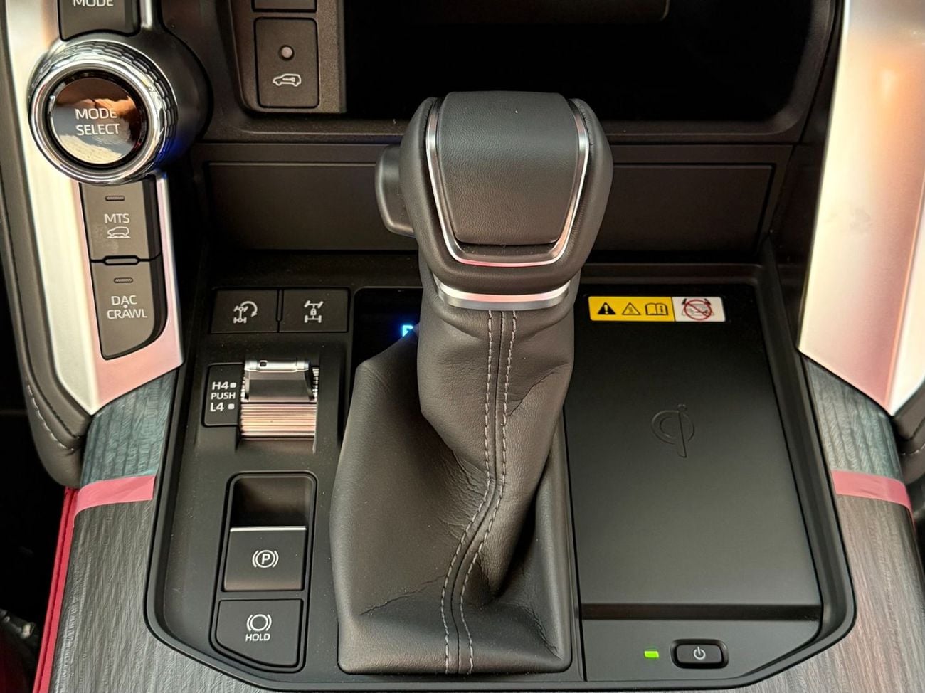 تويوتا لاند كروزر 2026 LAND CRUISER 300 GR SPORT 3.3 DIESEL **EXPORT ONLY**التصدير فقط خارج الخليج***