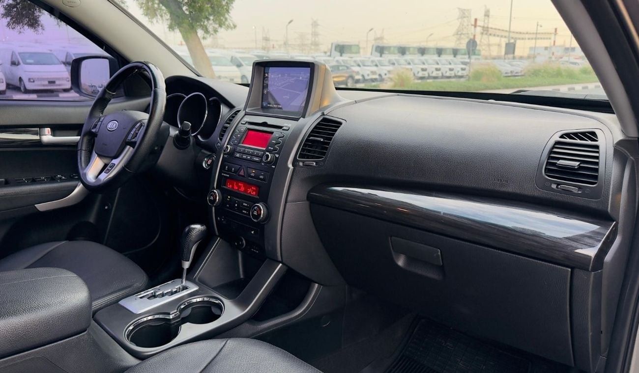 كيا سورينتو PREMIUM CONDITION | 2.0L DIESEL ENGINE | LHD | AT | 2011 | PUSH START ENGINE