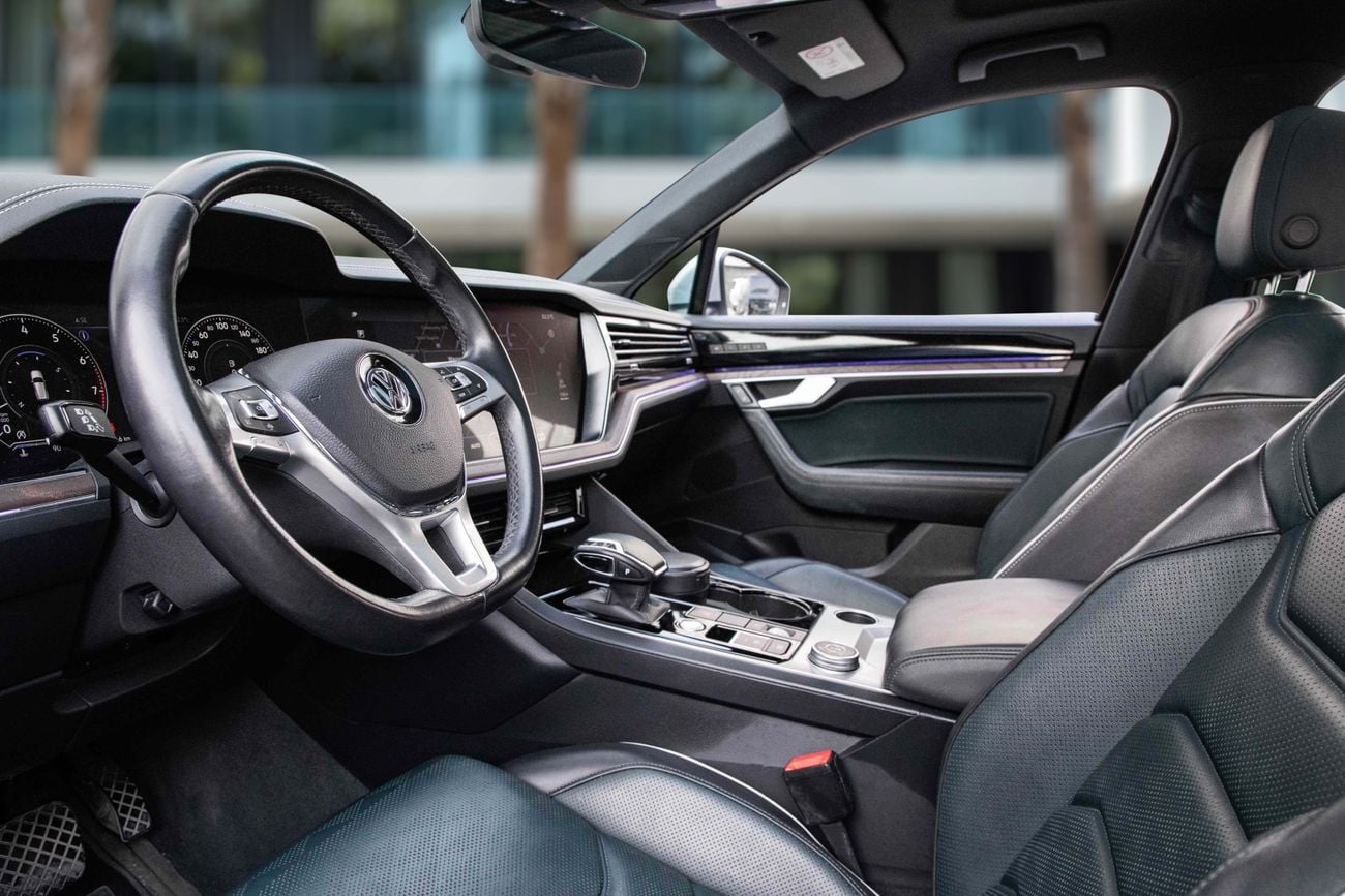فولكس واجن طوارق Touareg Highline | 2,155 P.M | 0% Downpayment | WARRANTY!