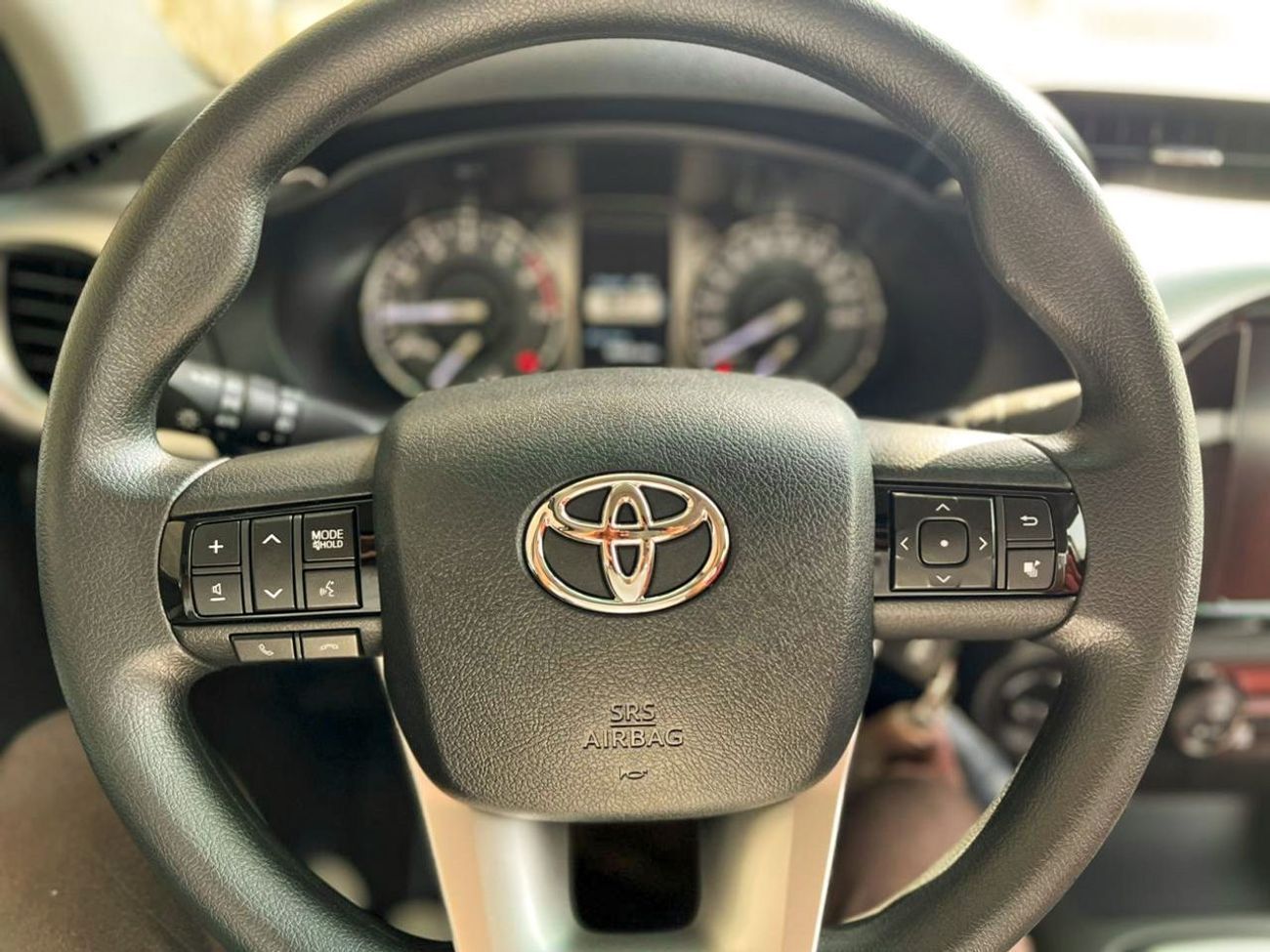 Toyota Hilux EXPORT ONLY - S GLX 2.7L AWD M/T