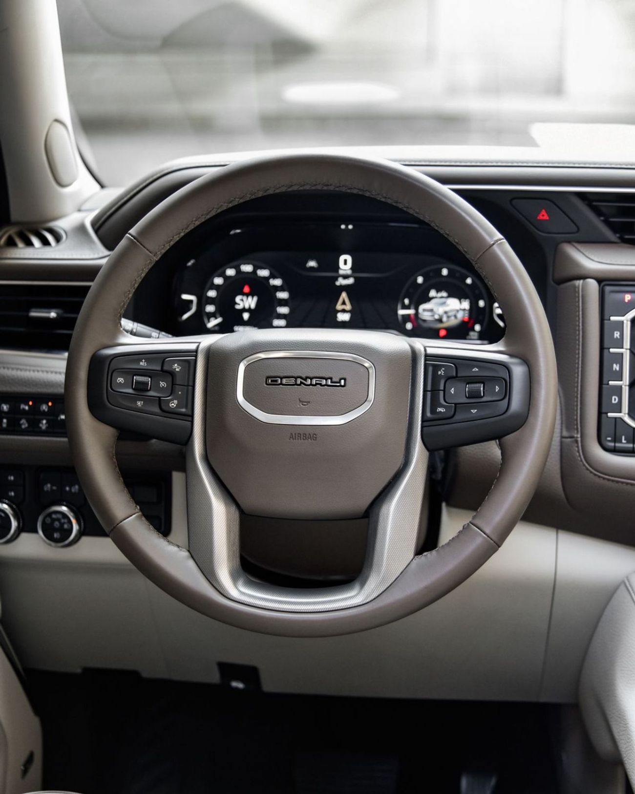 جي أم سي يوكون 6.2 V8 Denali (AWD)