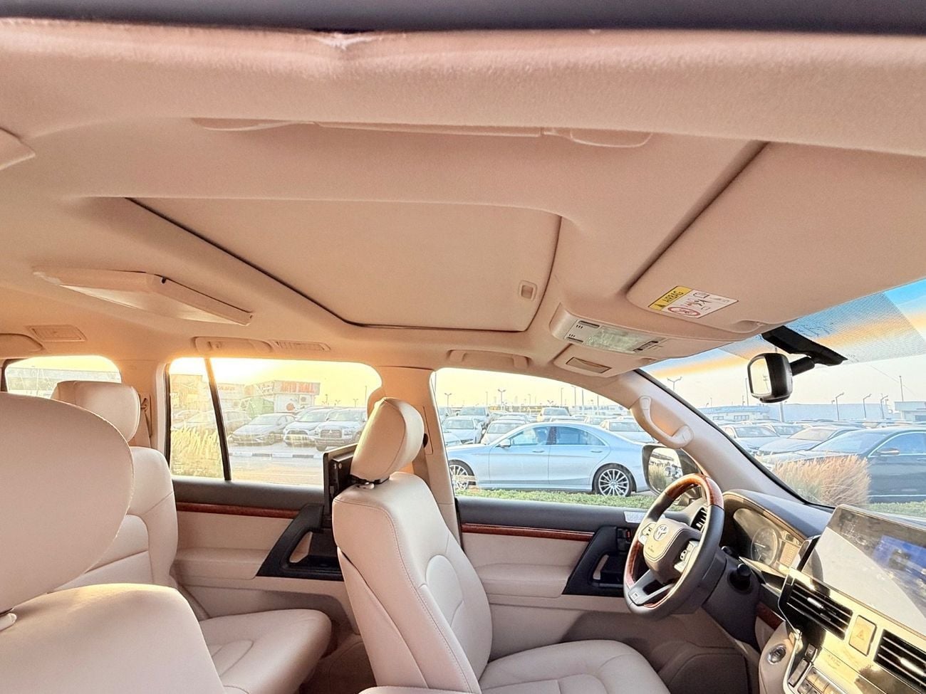 تويوتا لاند كروزر Toyota landcuriser GXR twin turbo V8 2014 upgrade 2025 full option Top the range