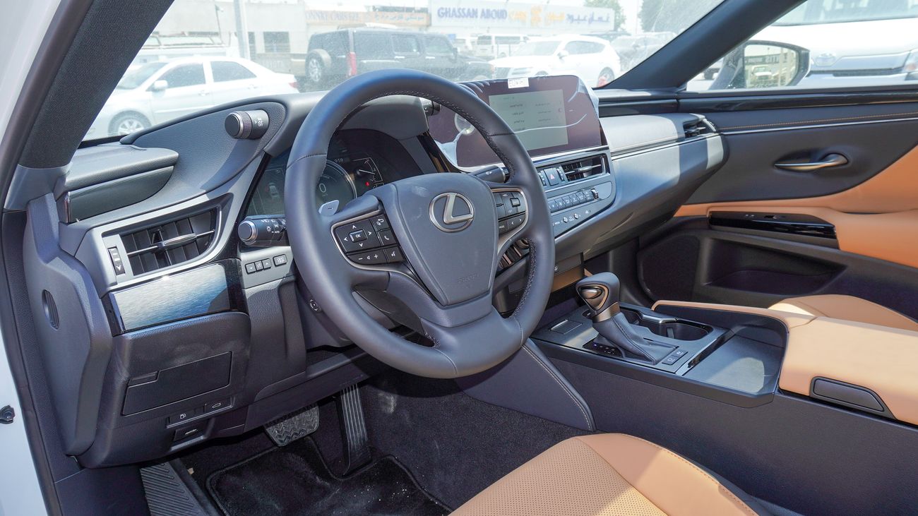 لكزس ES300h 2.5L Hybrid