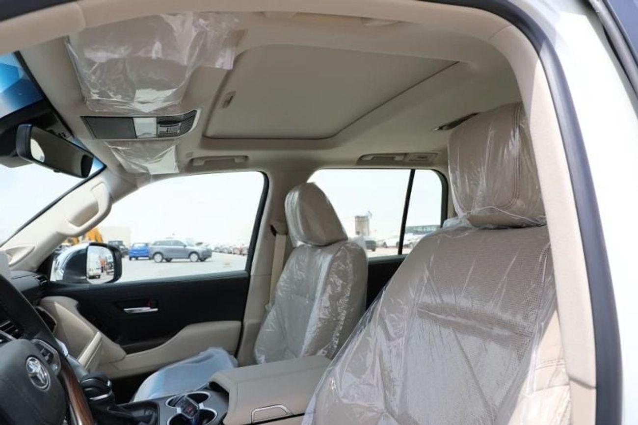 Toyota Land Cruiser 2025 Toyota Land Cruiser 300 VX 4.0 AT Petrol (White-Beige)