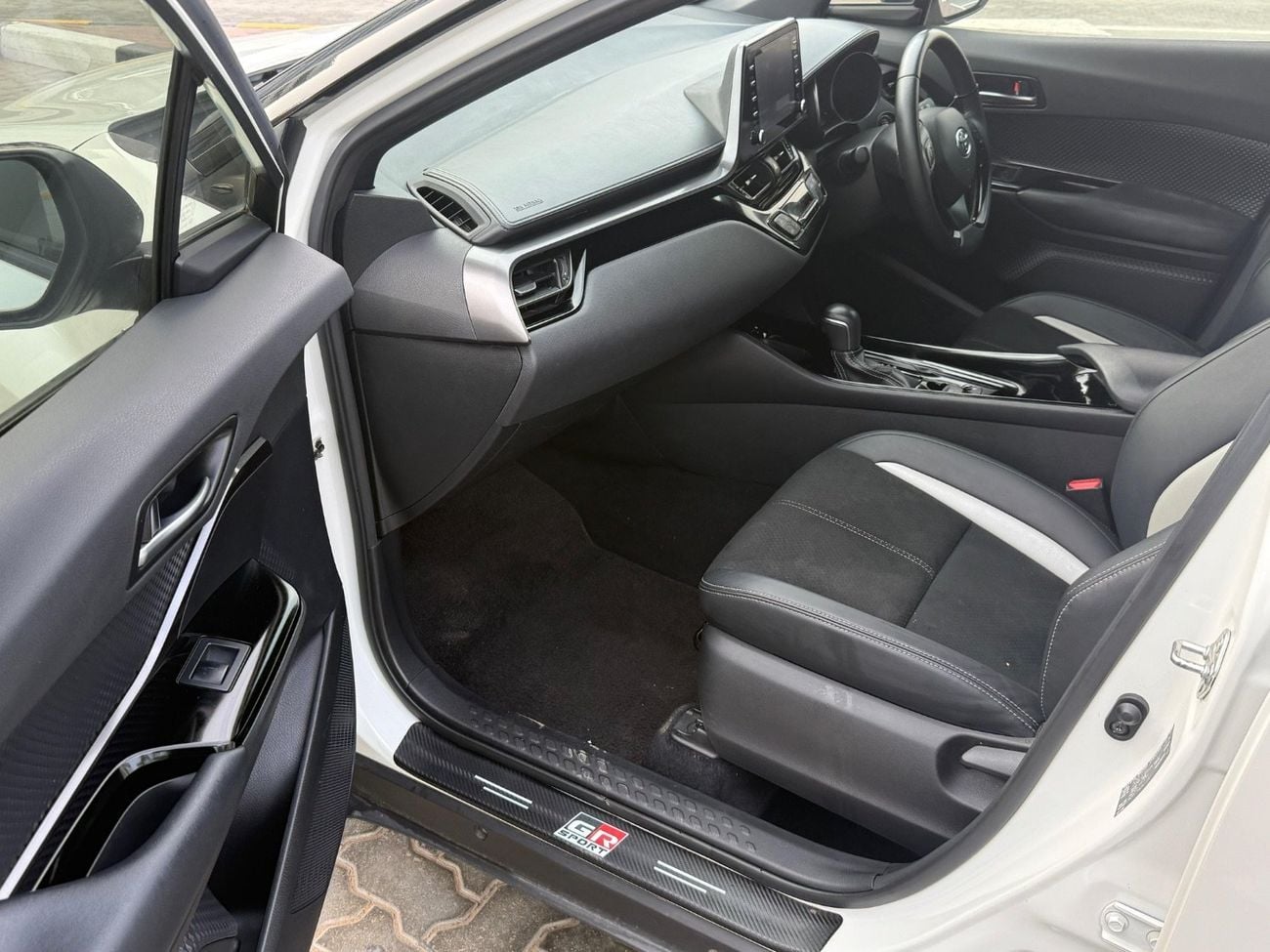 تويوتا CHR GR Sport Right Hand Drive