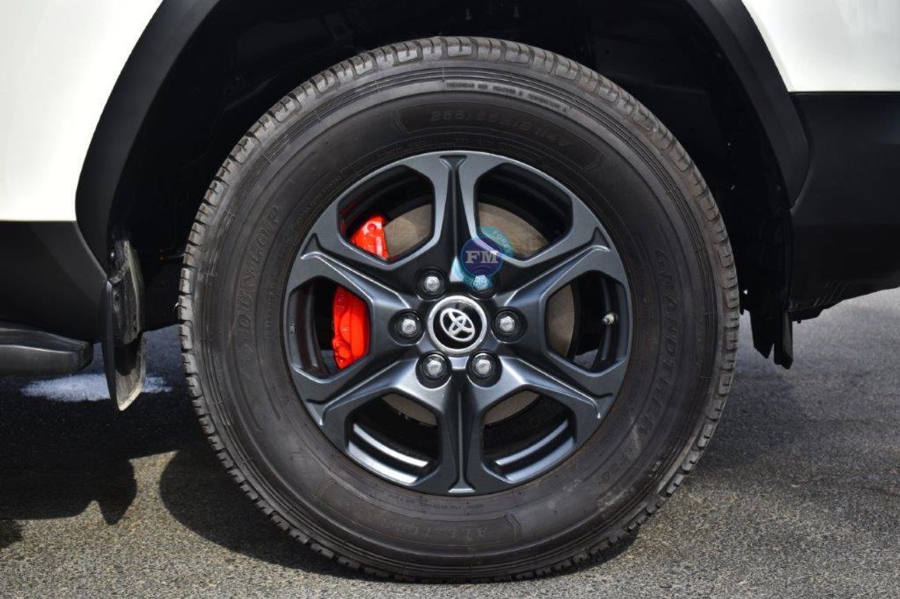 تويوتا لاند كروزر 300 GR Sport V6 4.0L Petrol Automatic