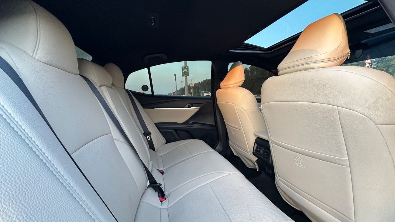 تويوتا كامري GLE 2.5L