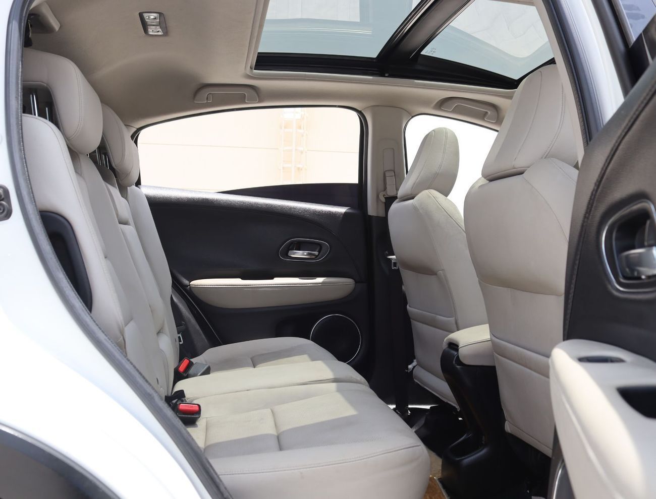 هوندا HRV سياره HRV خليجى بحاله ممتازه موديل 2021 ممشى 88000 كيلو متر وبمحرك 1800 سى سى