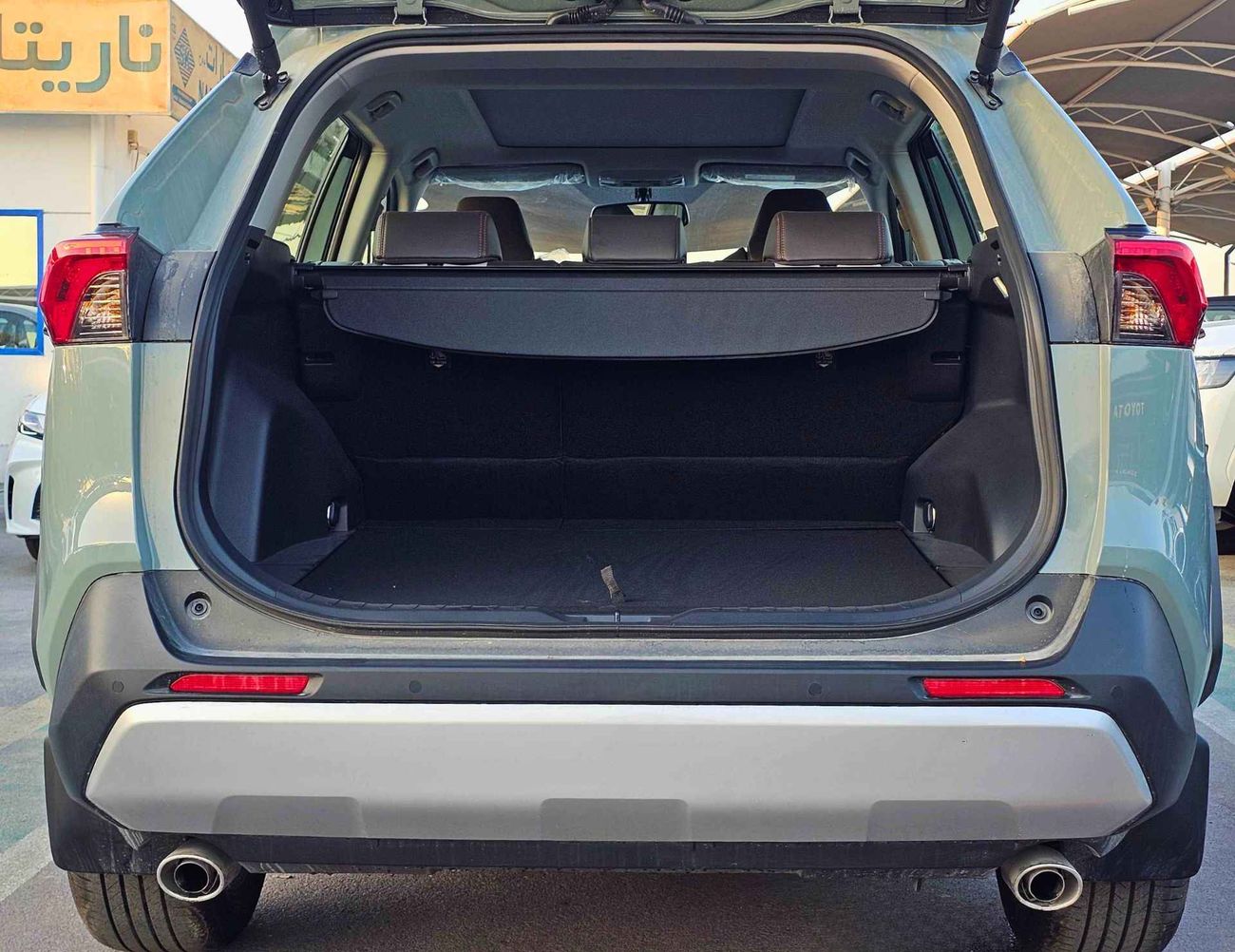 تويوتا راف ٤ Adventure - V / Full Option 2.5L / AWD With Panoramic Roof, Driver Power Seat  (CODE # 69082)