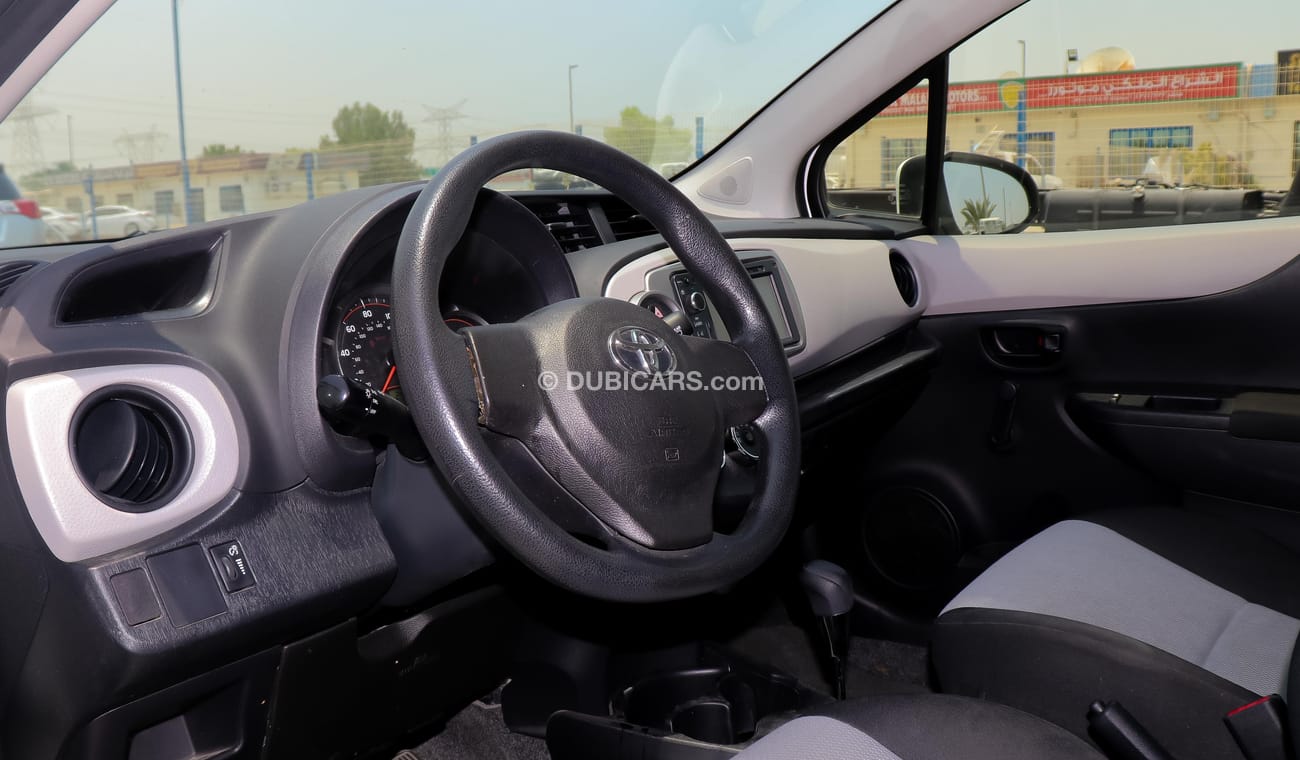 Toyota Yaris 2014