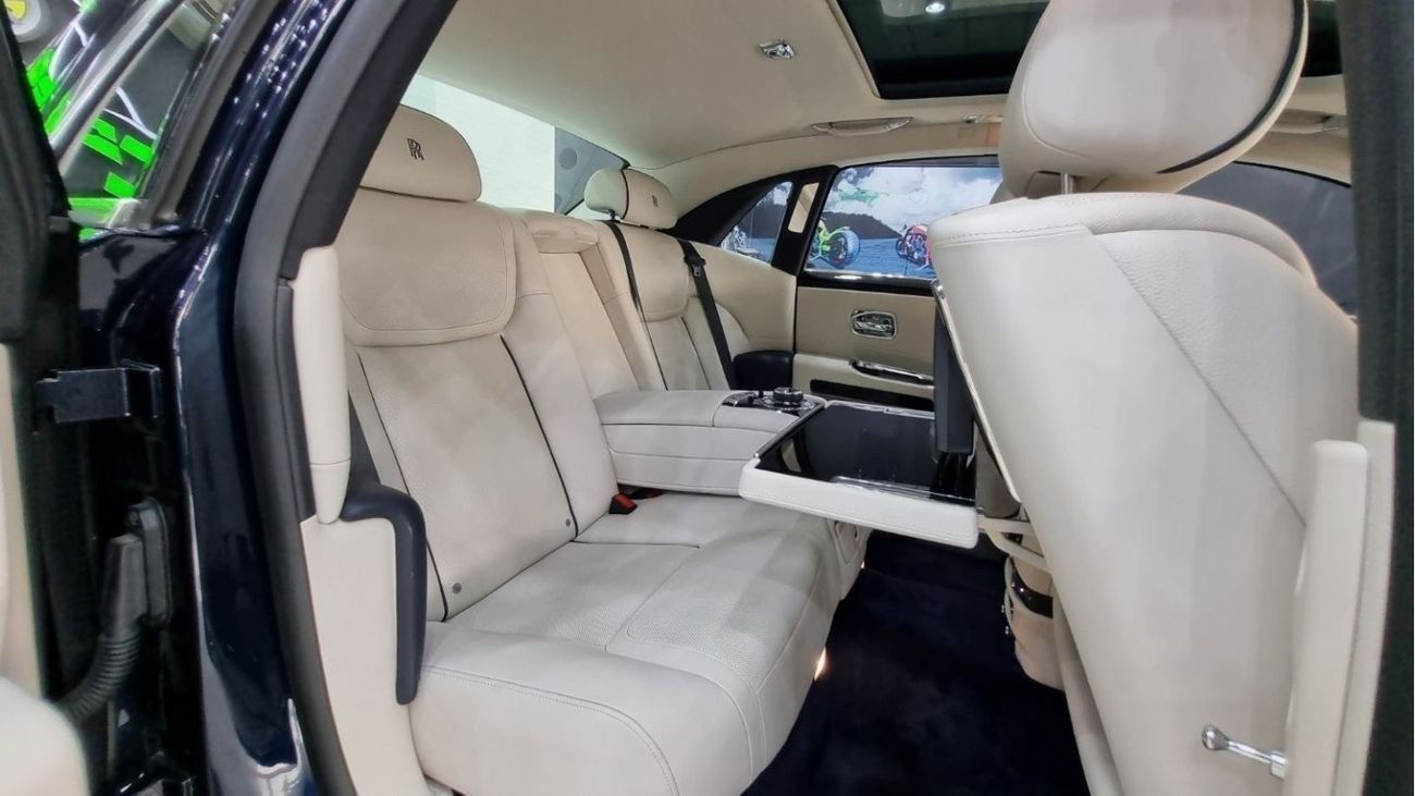 Rolls Royce Ghost Std SPECIAL OFFER RR GHOST 2016 GCC IN PERFECT CONDITION FULL SERVICE HISTORY FOR 520K AED