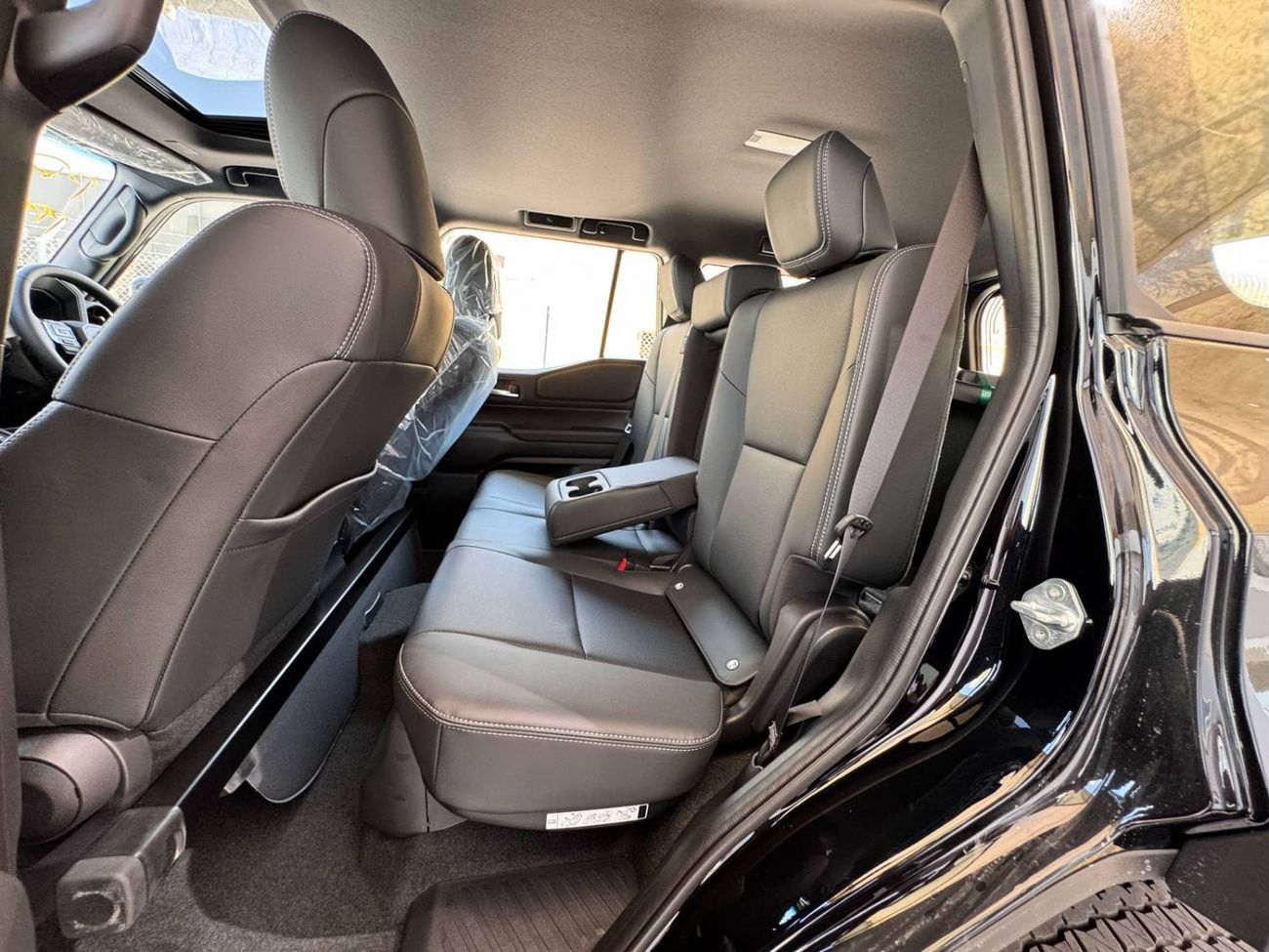 تويوتا برادو 2025 TOYOTA PRADO AR RIGH HAND DRIVE HIGH 2.8D 7-SEATS BRAND NEW 0KM (FOR EXPORT)