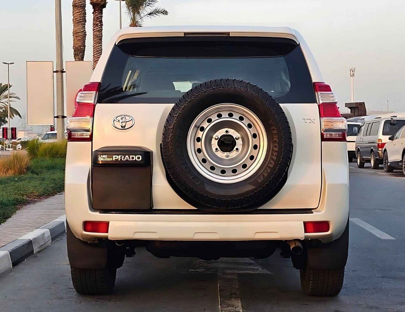 Used Toyota Prado DEISEL / LOT 9989 2017 for sale in Dubai 787281