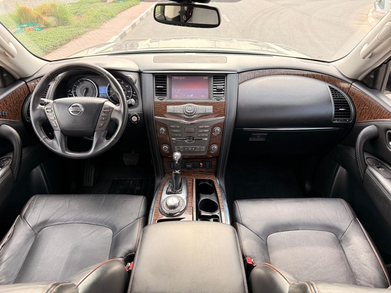 Nissan Armada SL 4WD Full option sunroof