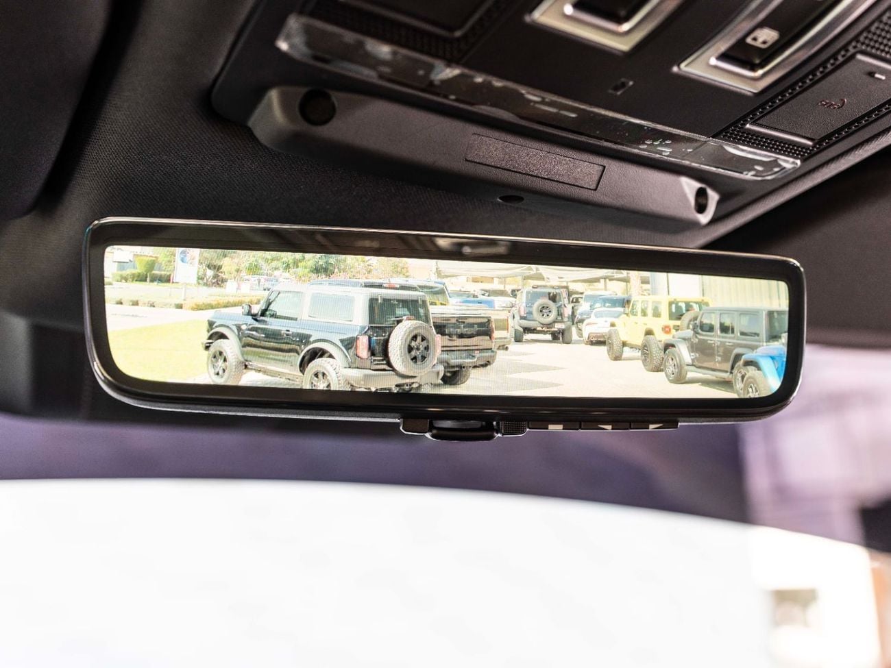 Land Rover Defender P400 110 HSE 3.0L (5 Seater)