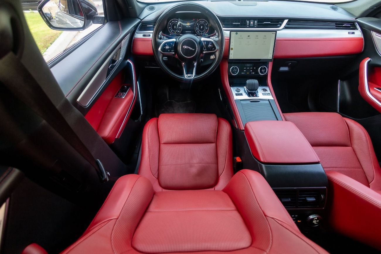 Jaguar F Pace R-Dynamic SE 2.0L