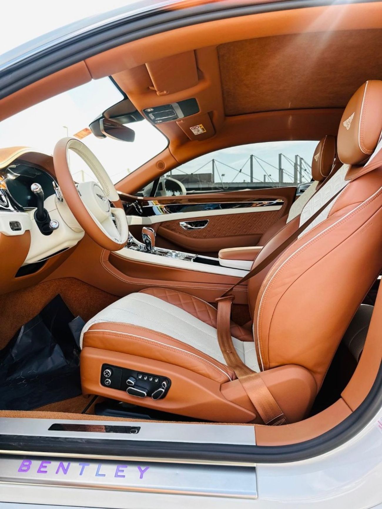 Bentley Continental GT 6.0L W12 (626 HP)