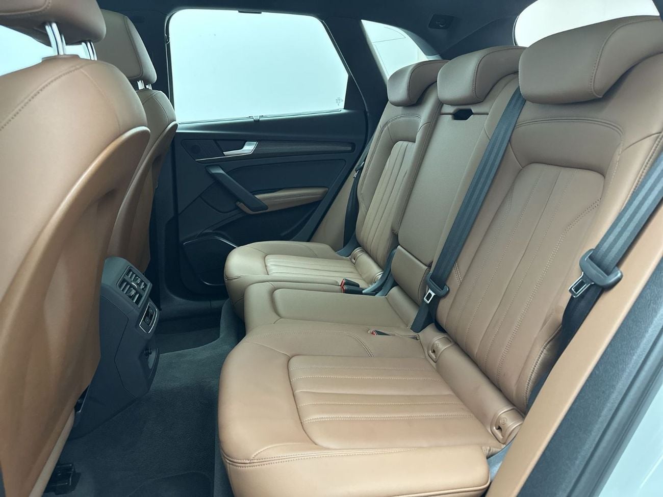 أودي Q5 45 TFSI ADVANCED 2.0L