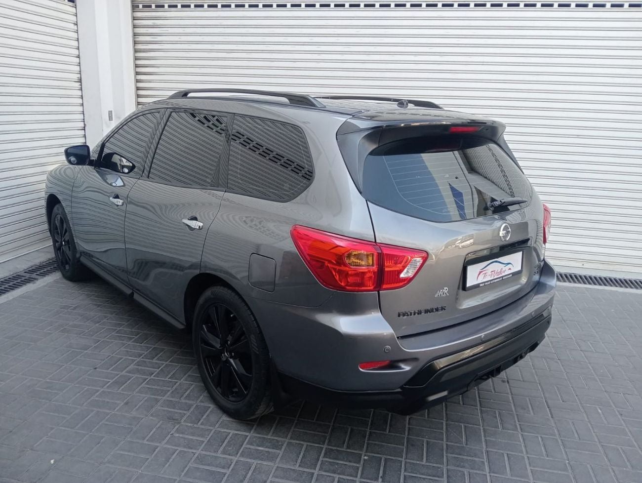Nissan Pathfinder SV