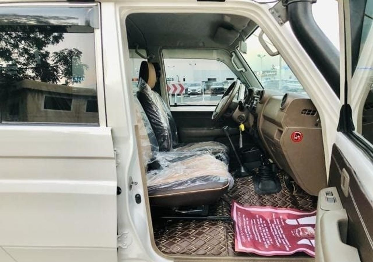 Toyota Land Cruiser Pick Up 2016 LAND CRUISER DOUBLE CABIN