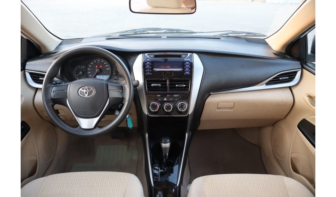 Toyota Yaris SE 1.5L Sedan