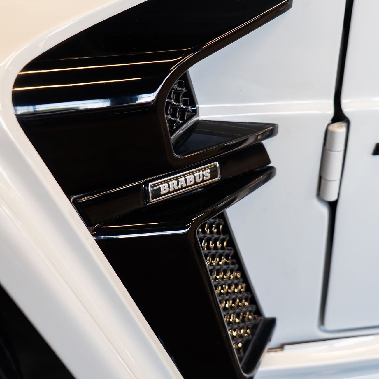 مرسيدس بنز G 63 AMG Std 5.5L AED 7,947 pm • 0% Downpayment • Mercedes G63 AMG Brabus Kit • 1 Year Warranty