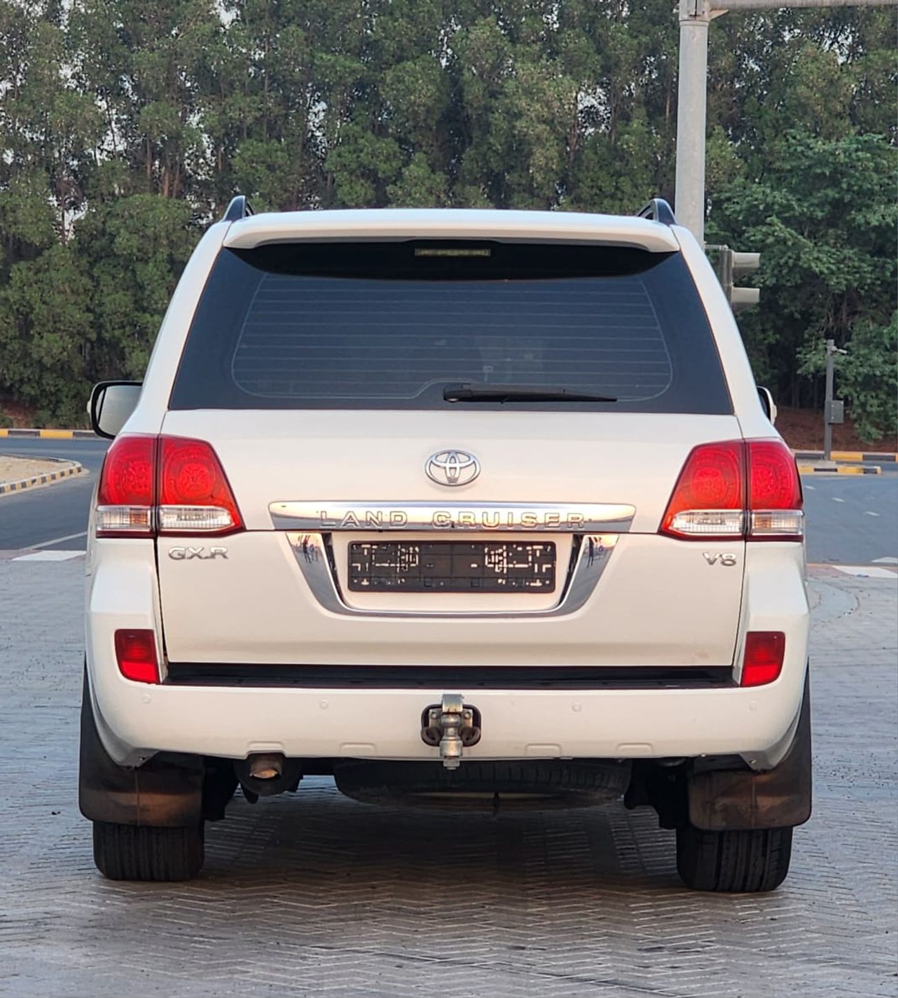 Toyota Land Cruiser GX.R V8