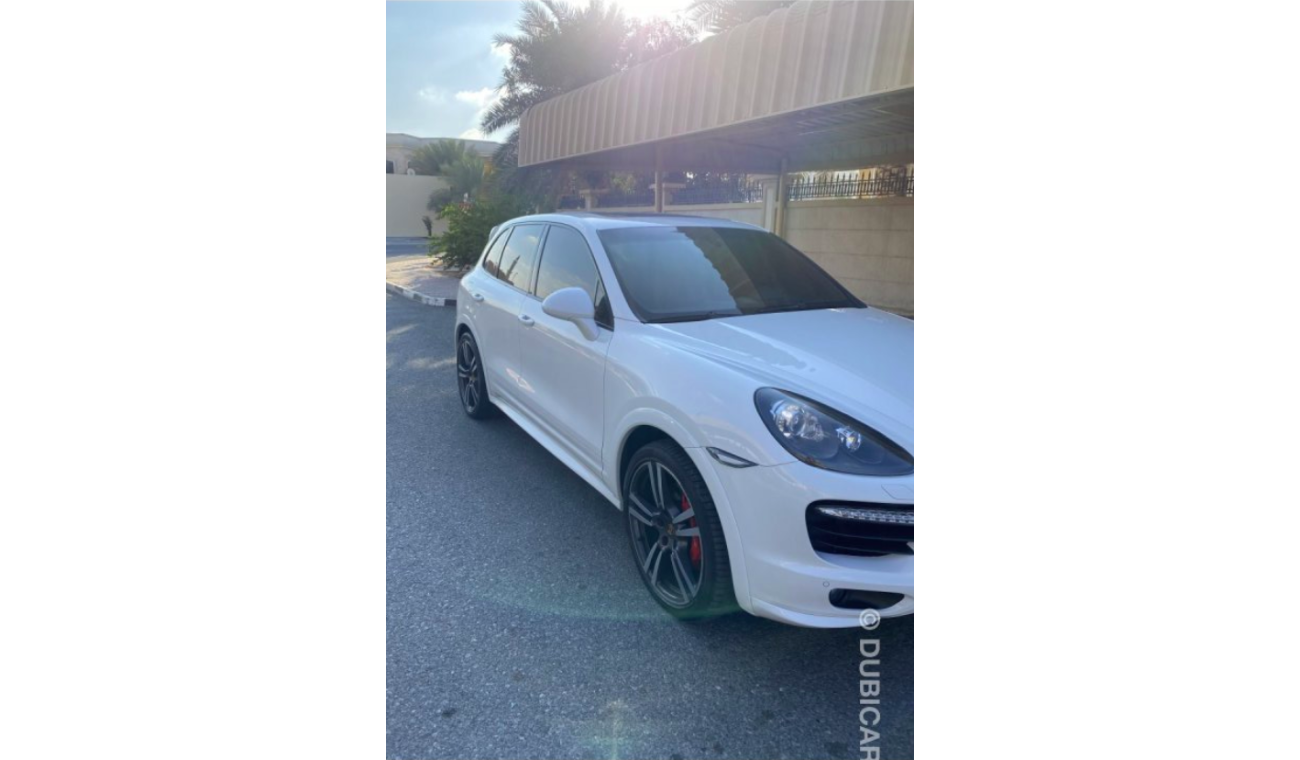 Porsche Cayenne GTS 4.8L