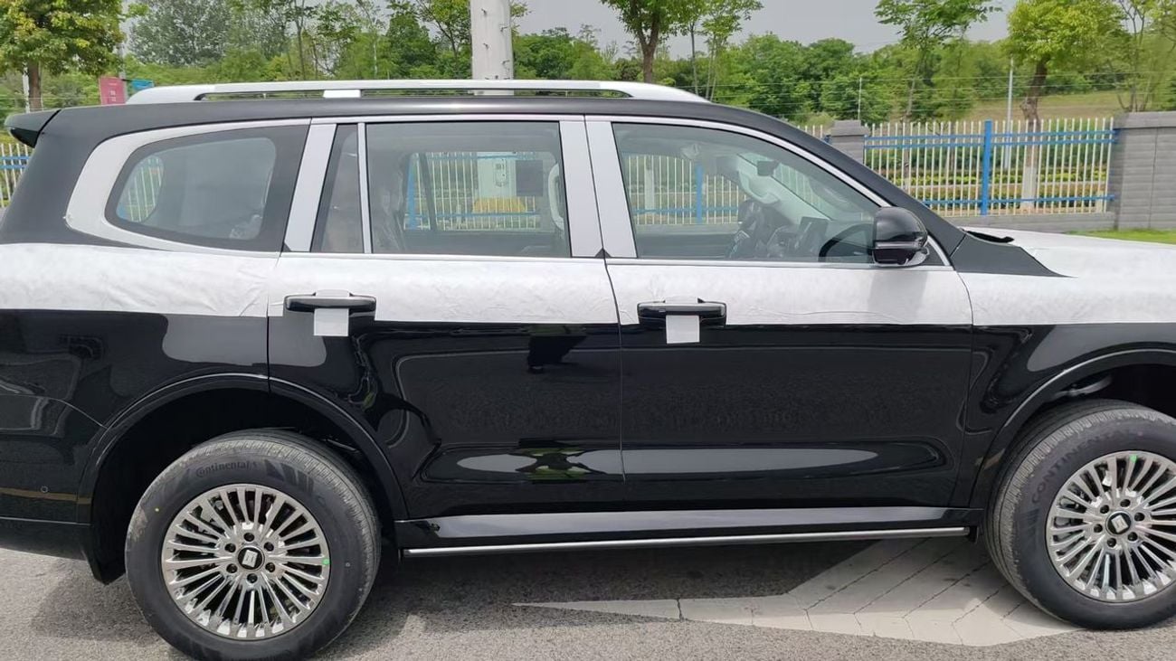 تانك 500 3.0 TWIN TURBO V6 PETROL AUTOMATIC TRANSMISSION ( FOR RE-EXPORT ONLY )